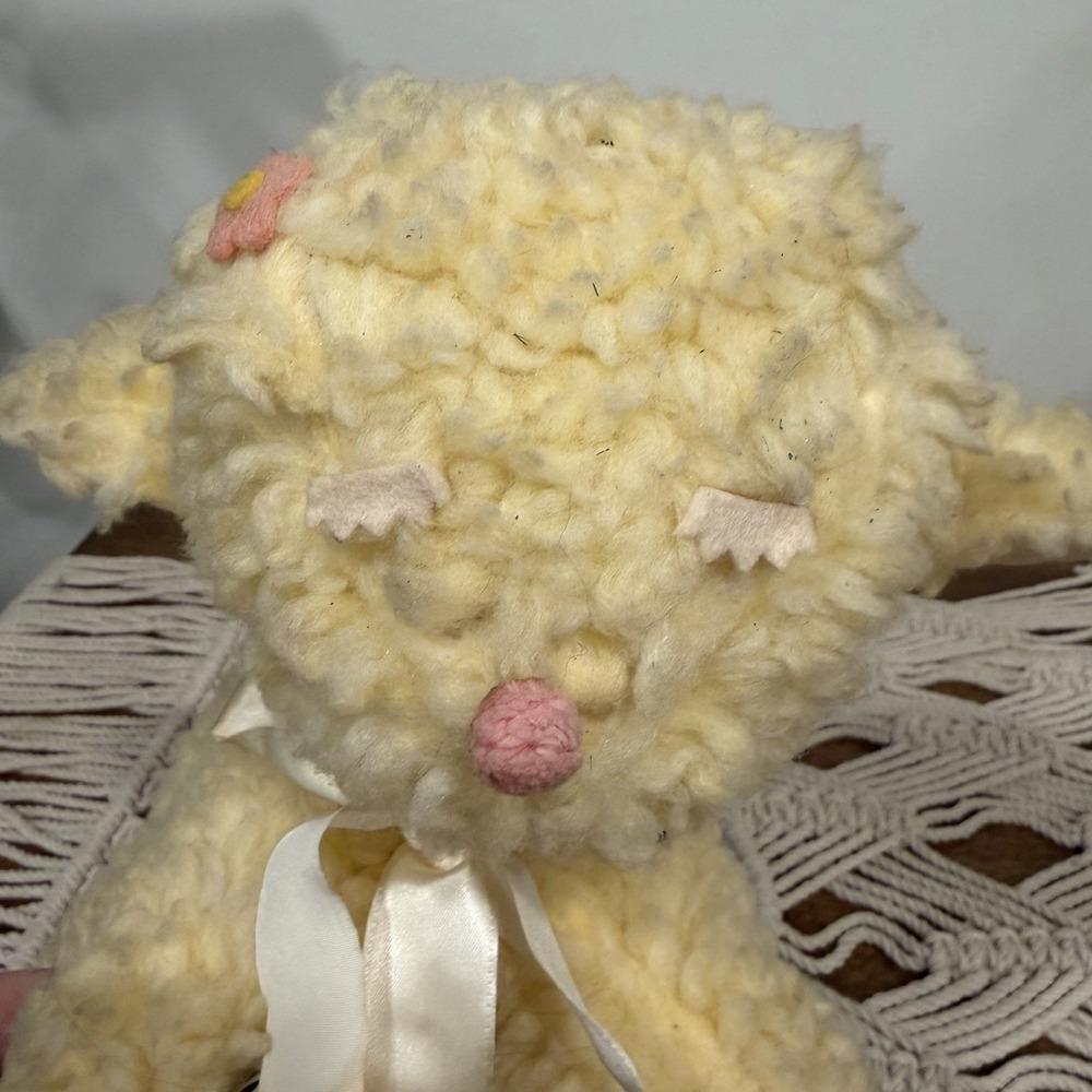 Vtg Eden Stuffed Lamb Rattle Lullaby Plush Standing Neck Bow Flower Eyelashes - Picture 8 of 9